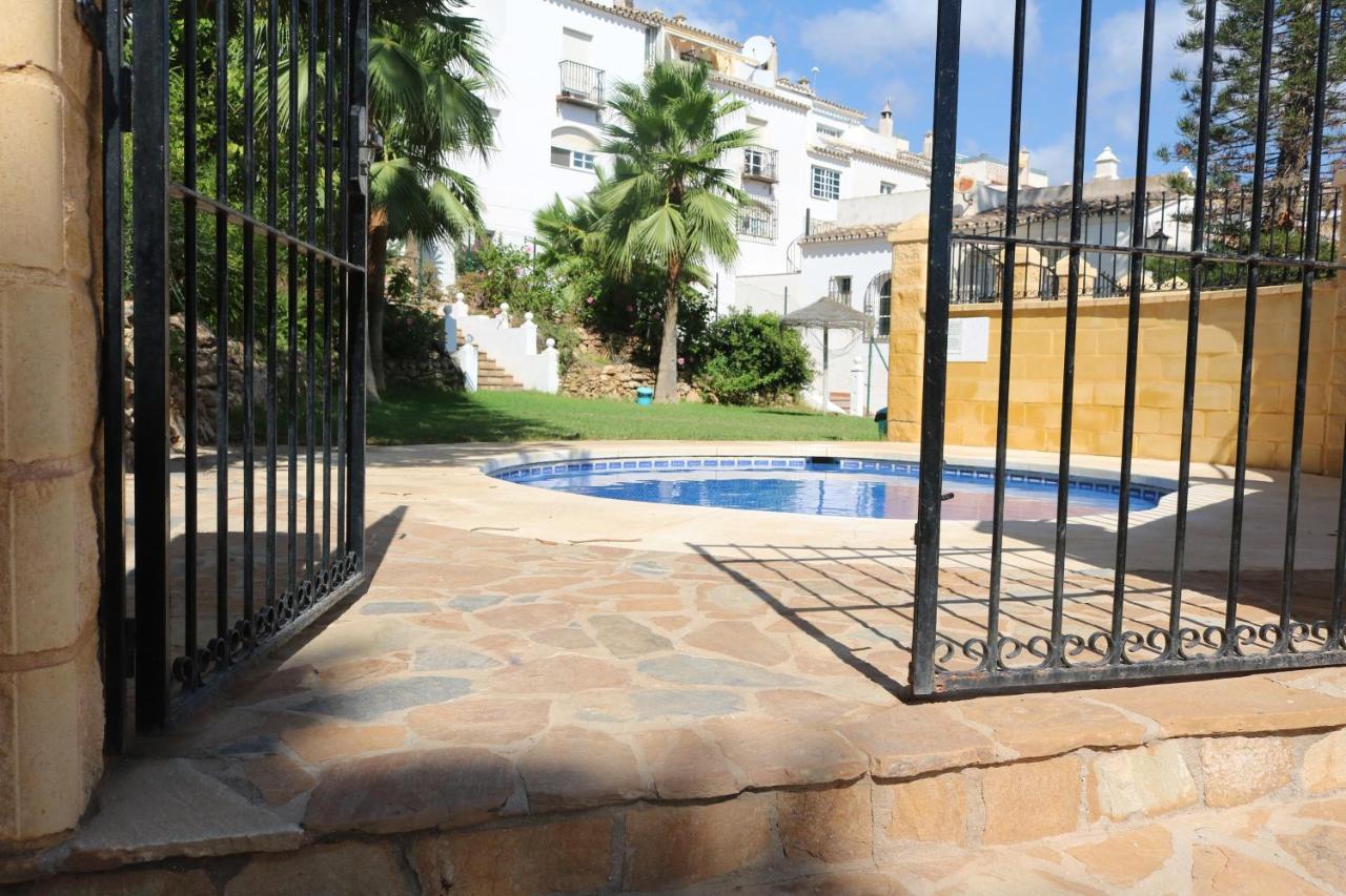 A Place Under The Sun And Near The Water Torremuelle Exterior photo